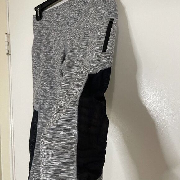 LULULEMON space dye gray capri workout mesh side yoga leggings size US 6 - Picture 2 of 6